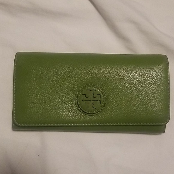 Tory Burch Handbags - Tory Burch Wallet